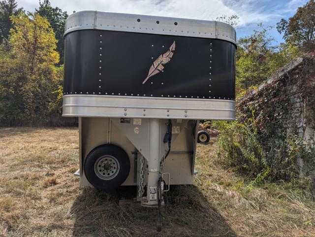 Image of Featherlite 8127 equipment image 2