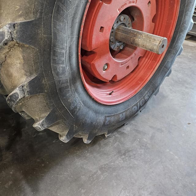 Image of Fendt 828 Vario equipment image 4