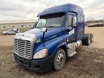 Main image Freightliner Cascadia 125