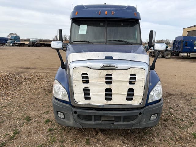 Image of Freightliner Cascadia 125 equipment image 1