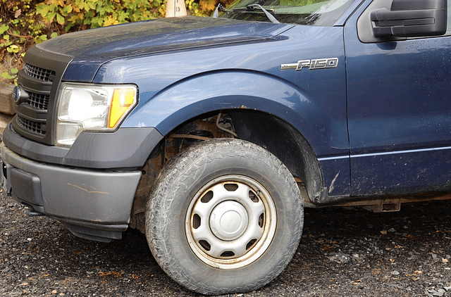 Image of Ford F-150 equipment image 2