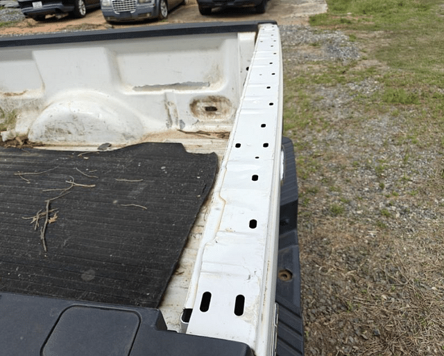 Image of Ford F-150 equipment image 3