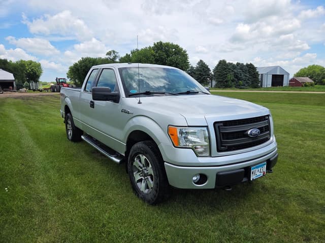 Image of Ford F-150 equipment image 2