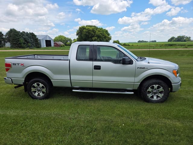 Image of Ford F-150 equipment image 3