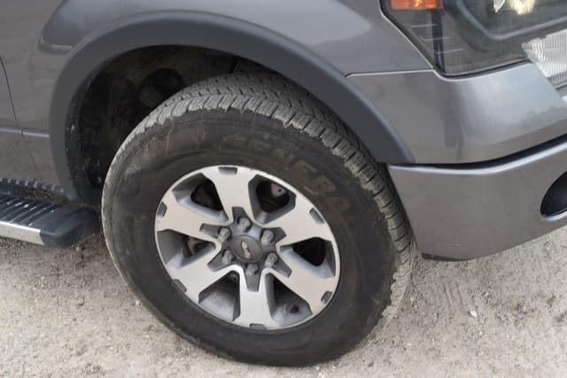 Image of Ford F-150 equipment image 3