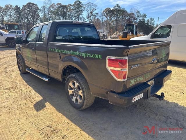 Image of Ford F-150 equipment image 2