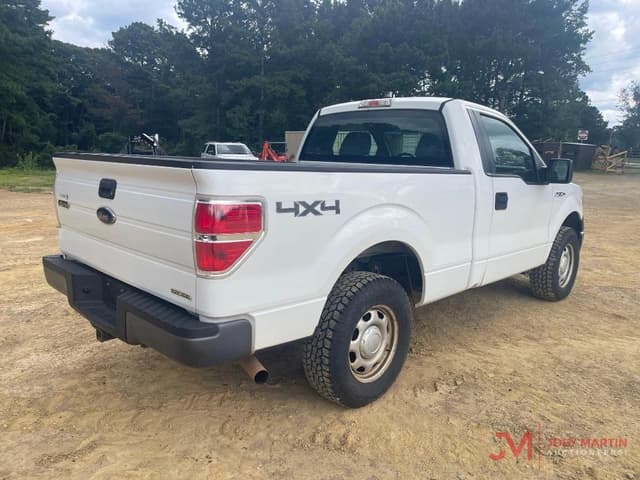 Image of Ford F-150 equipment image 2