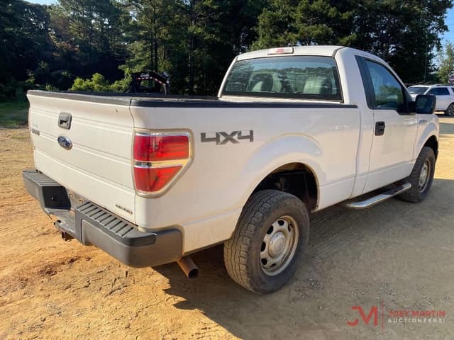 Image of Ford F-150 equipment image 2
