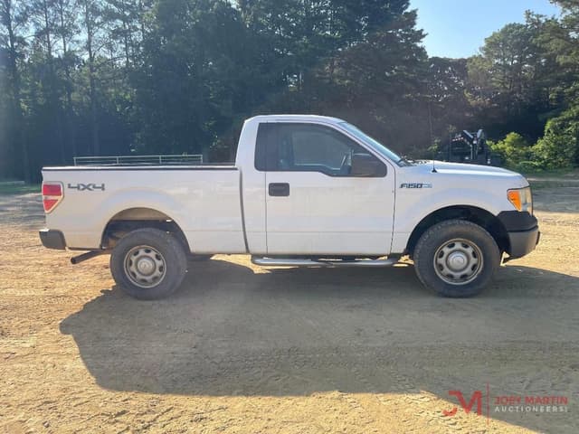 Image of Ford F-150 equipment image 1