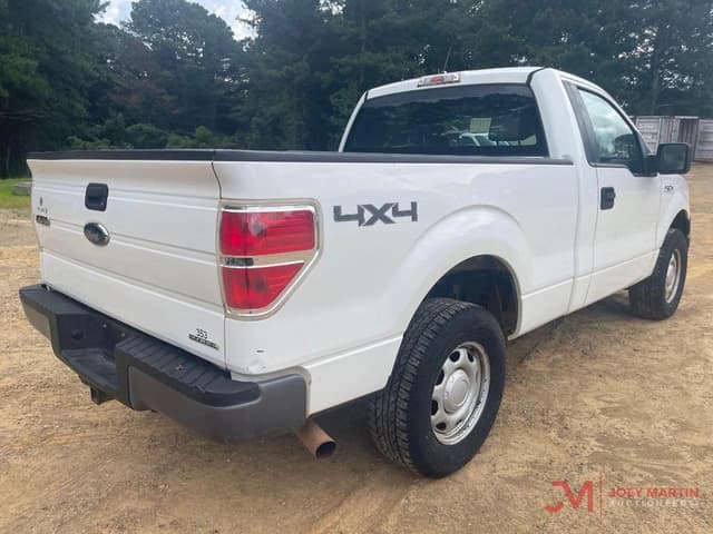 Image of Ford F-150 equipment image 2