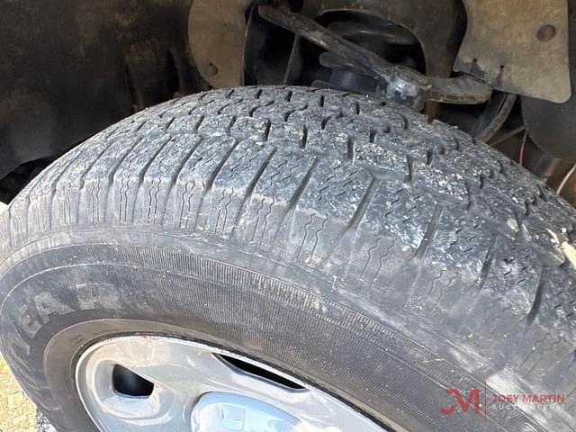 Image of Ford F-150 equipment image 4
