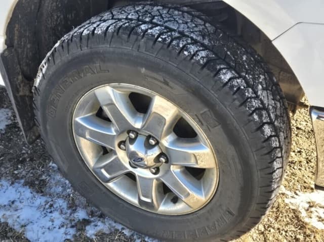 Image of Ford F-150 equipment image 3