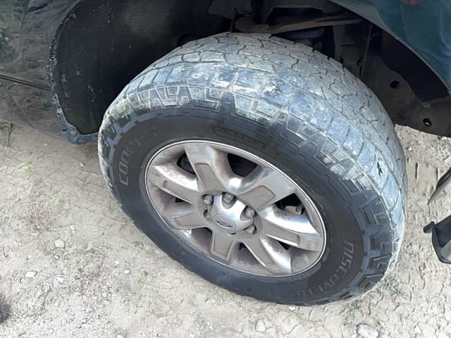 Image of Ford F-150 equipment image 3