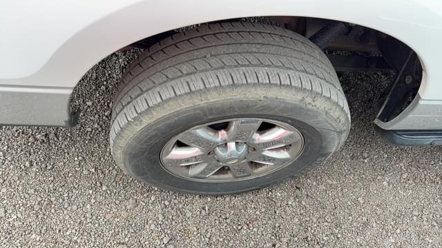 Image of Ford F-150 equipment image 4