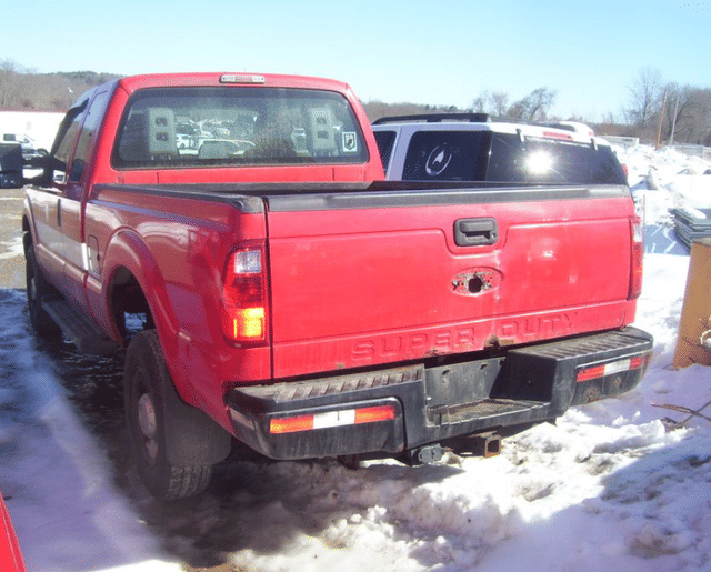 Image of Ford F-250 equipment image 3