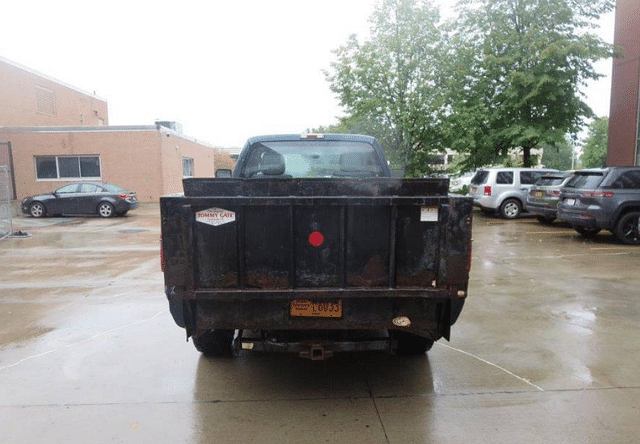 Image of Ford F-250 equipment image 3