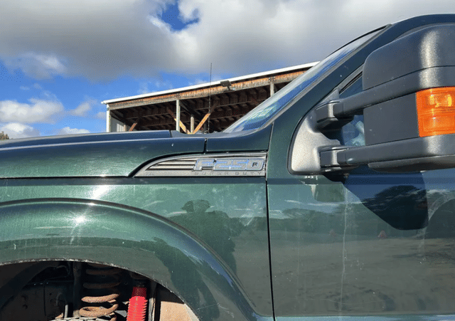 Image of Ford F-250 equipment image 1