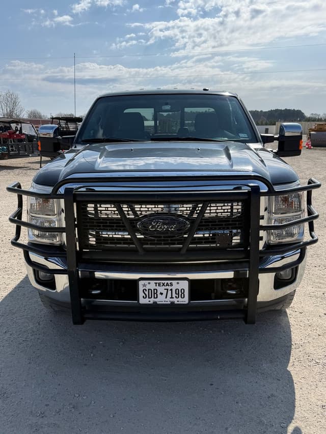 Image of Ford F-250 equipment image 2