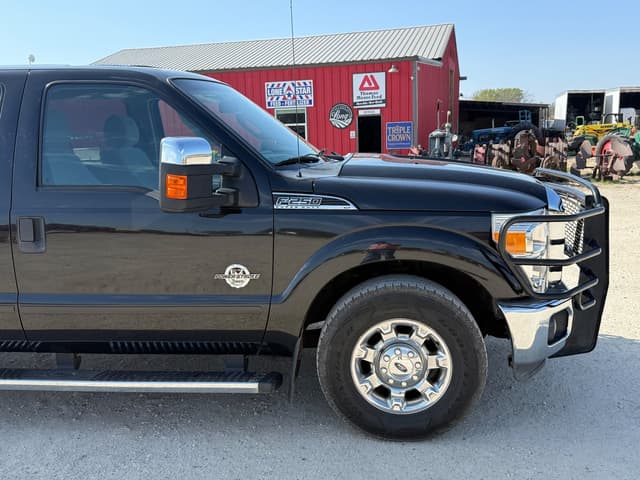 Image of Ford F-250 equipment image 4