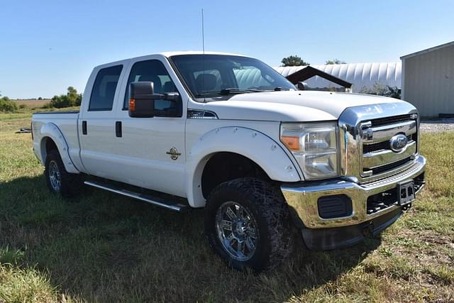 Image of Ford F-250 equipment image 3