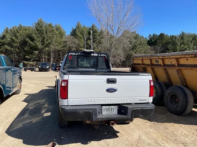 Image of Ford F-250 equipment image 3