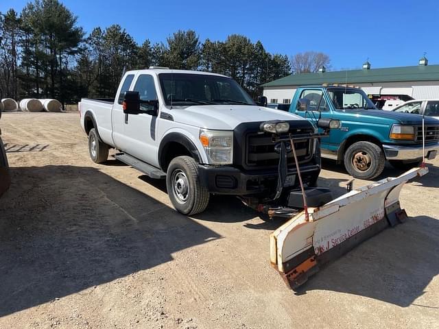 Image of Ford F-250 equipment image 2