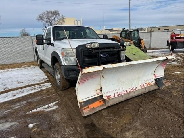 Image of Ford F-250 equipment image 2