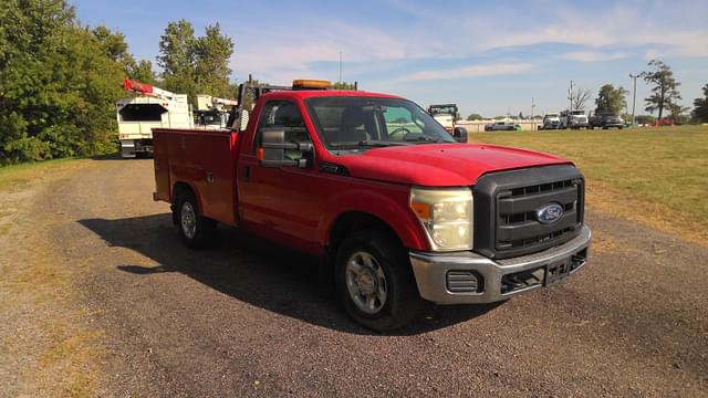 Image of Ford F-250 equipment image 1