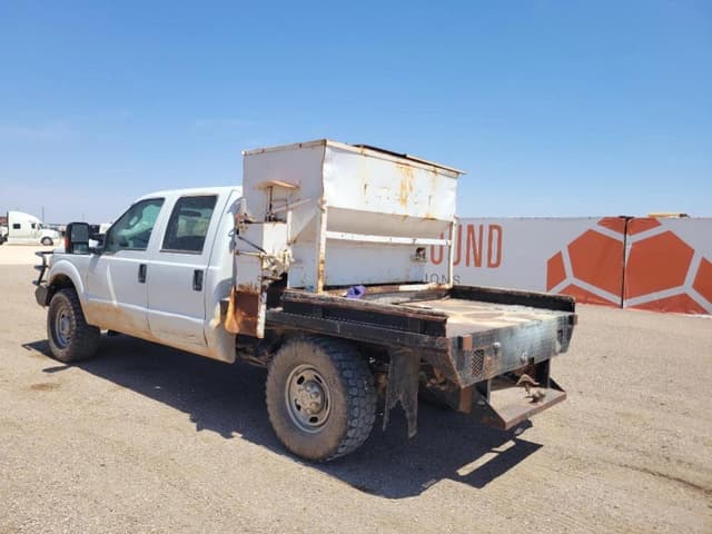 Image of Ford F-250 equipment image 2
