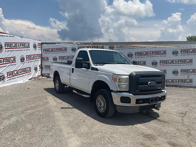 Image of Ford F-250 equipment image 2