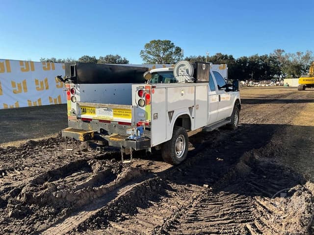 Image of Ford F-250 equipment image 4