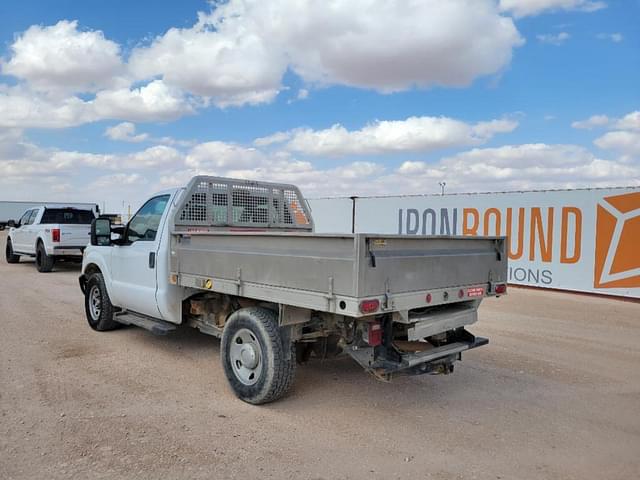 Image of Ford F-250 equipment image 2