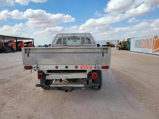 Image of Ford F-250 equipment image 3