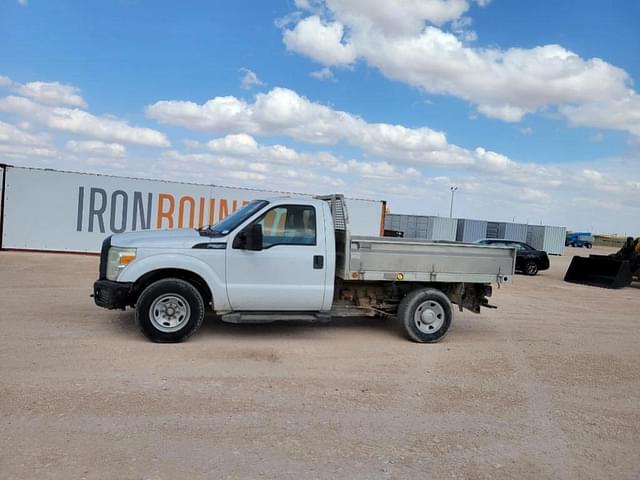 Image of Ford F-250 equipment image 1