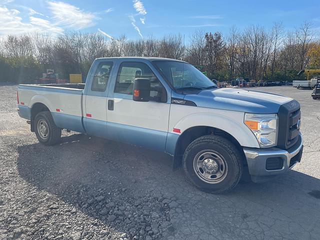 Image of Ford F-250 equipment image 1