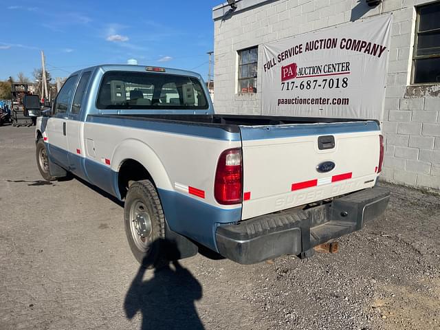 Image of Ford F-250 equipment image 3