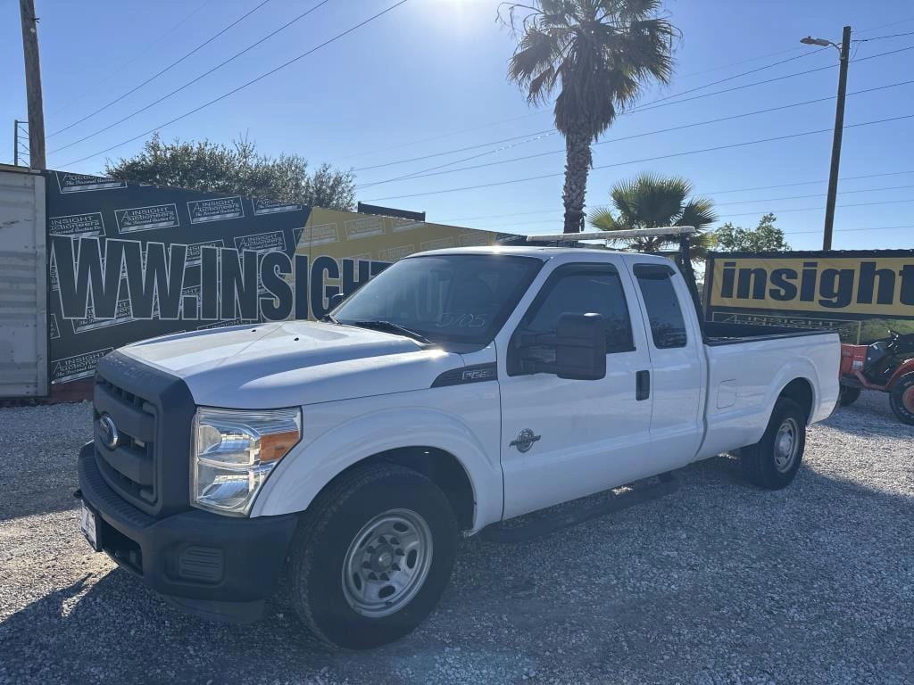 2013 Ford F-250 Equipment Image0