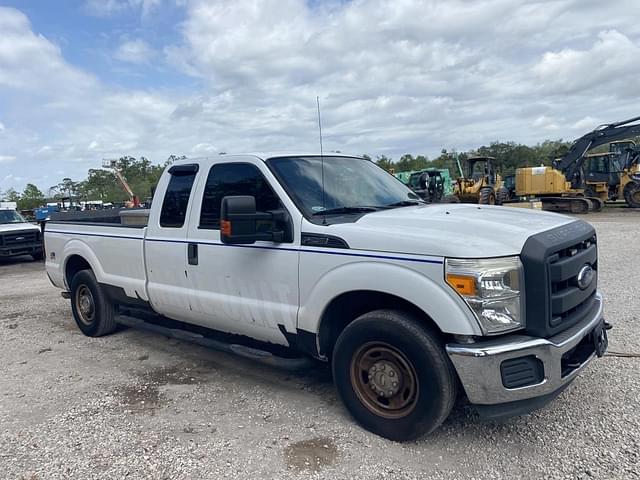 Image of Ford F-250 equipment image 3