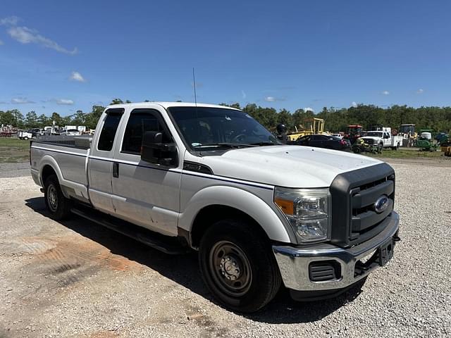 Image of Ford F-250 equipment image 3
