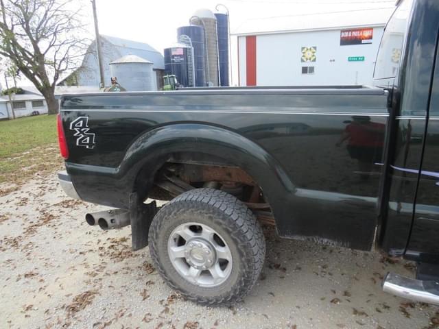 Image of Ford F-350 equipment image 4