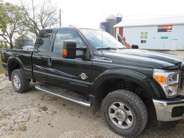 Image of Ford F-350 equipment image 1