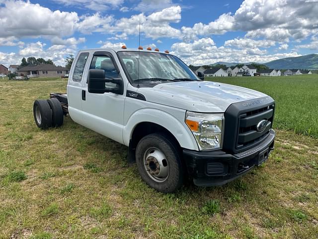 Image of Ford F-350 equipment image 4