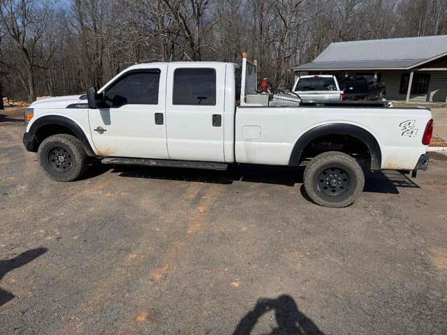 Image of Ford F-350 equipment image 1