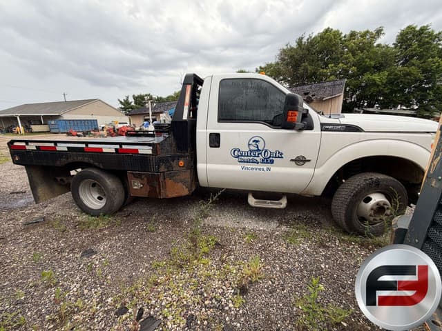 Image of Ford F-350 equipment image 3