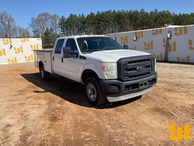 Image of Ford F-350 equipment image 2