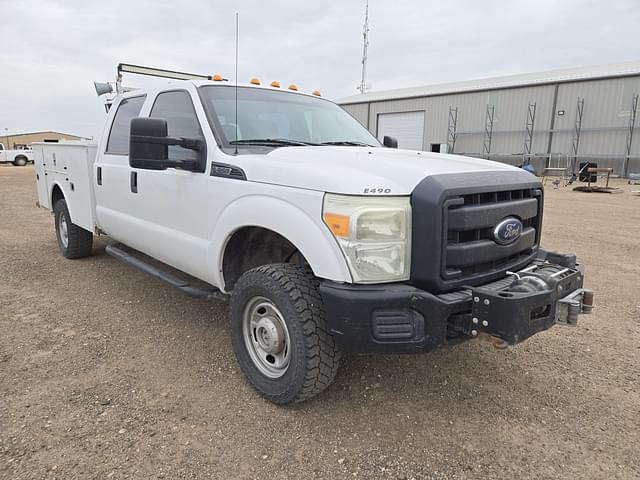 Image of Ford F-350 equipment image 1
