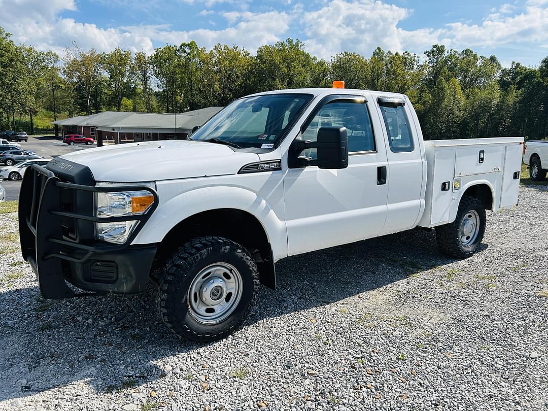 Image of Ford F-350 Primary image