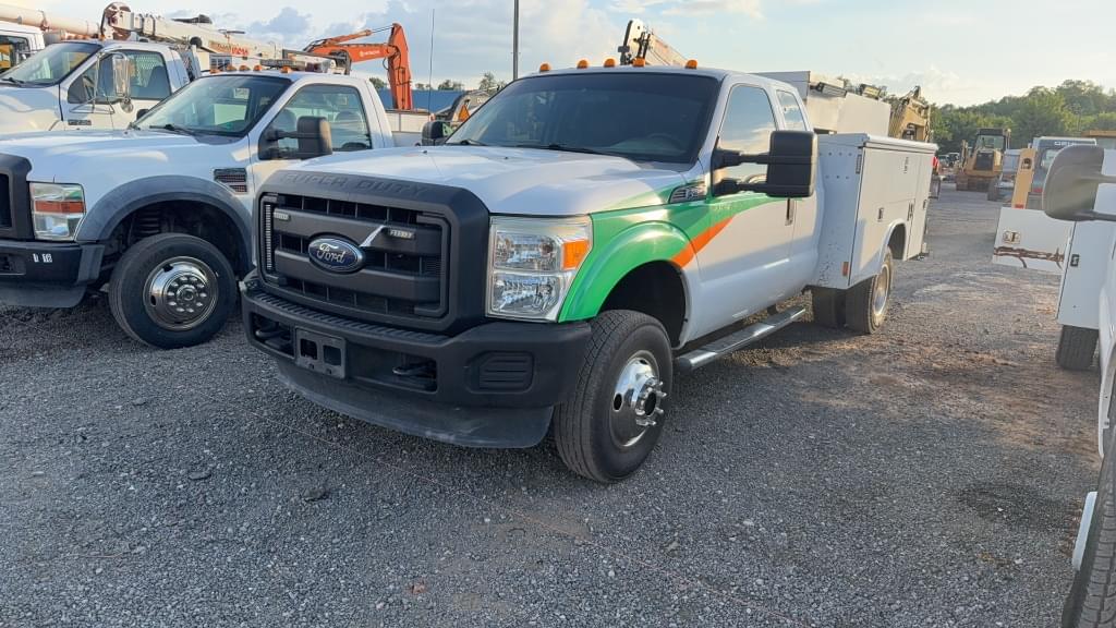Image of Ford F-350 Primary image