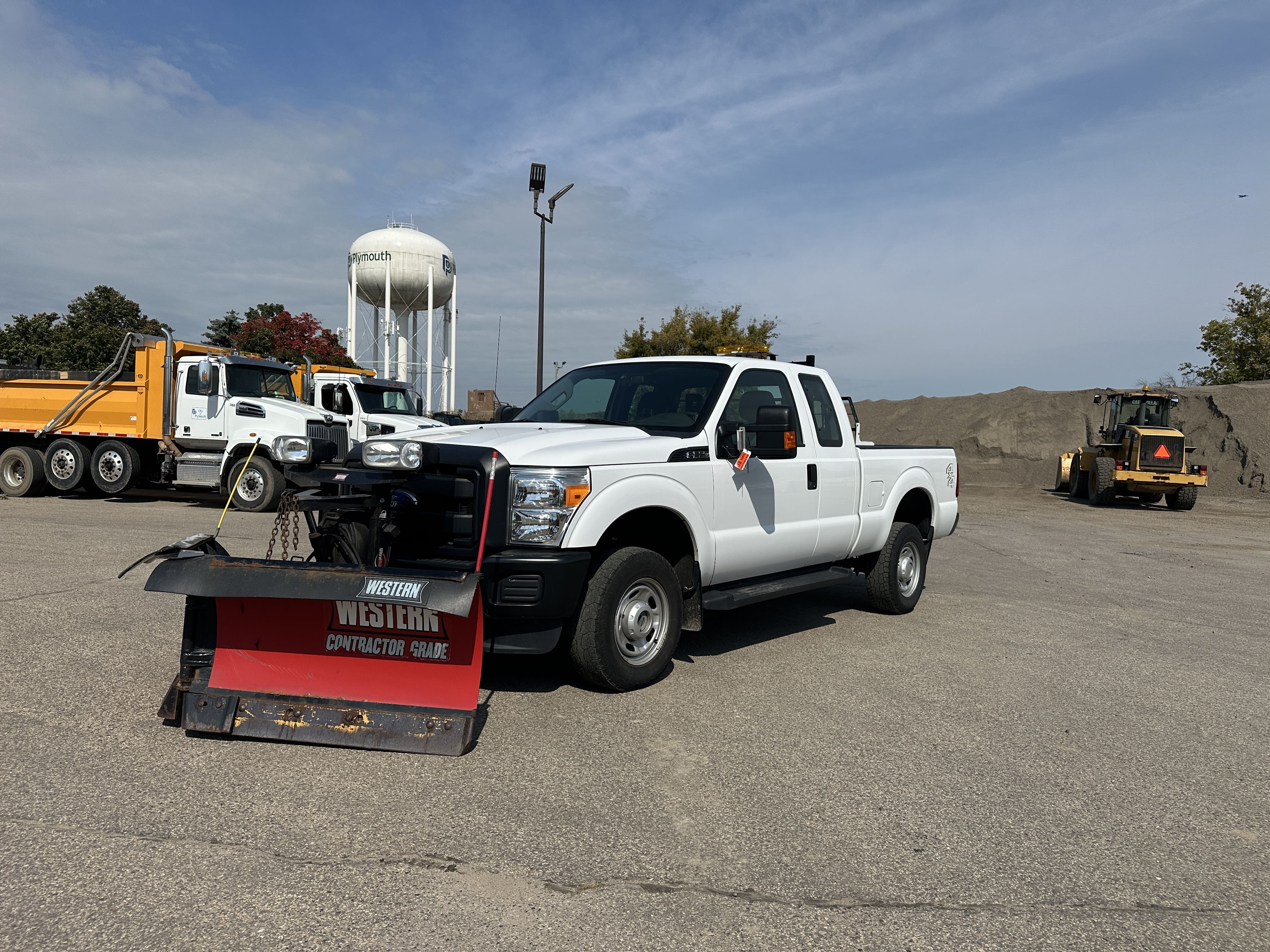 2013 Ford F-350 Equipment Image0