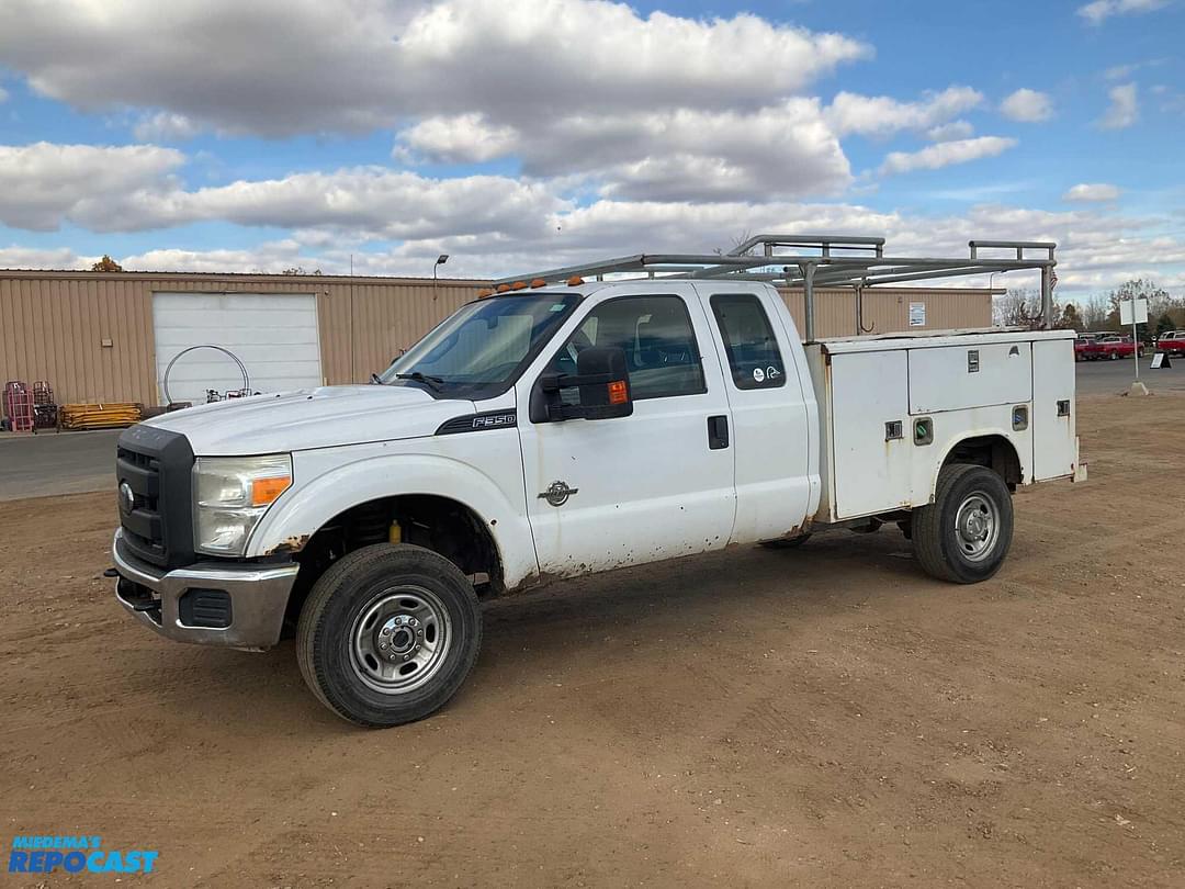 Image of Ford F-350 Primary image